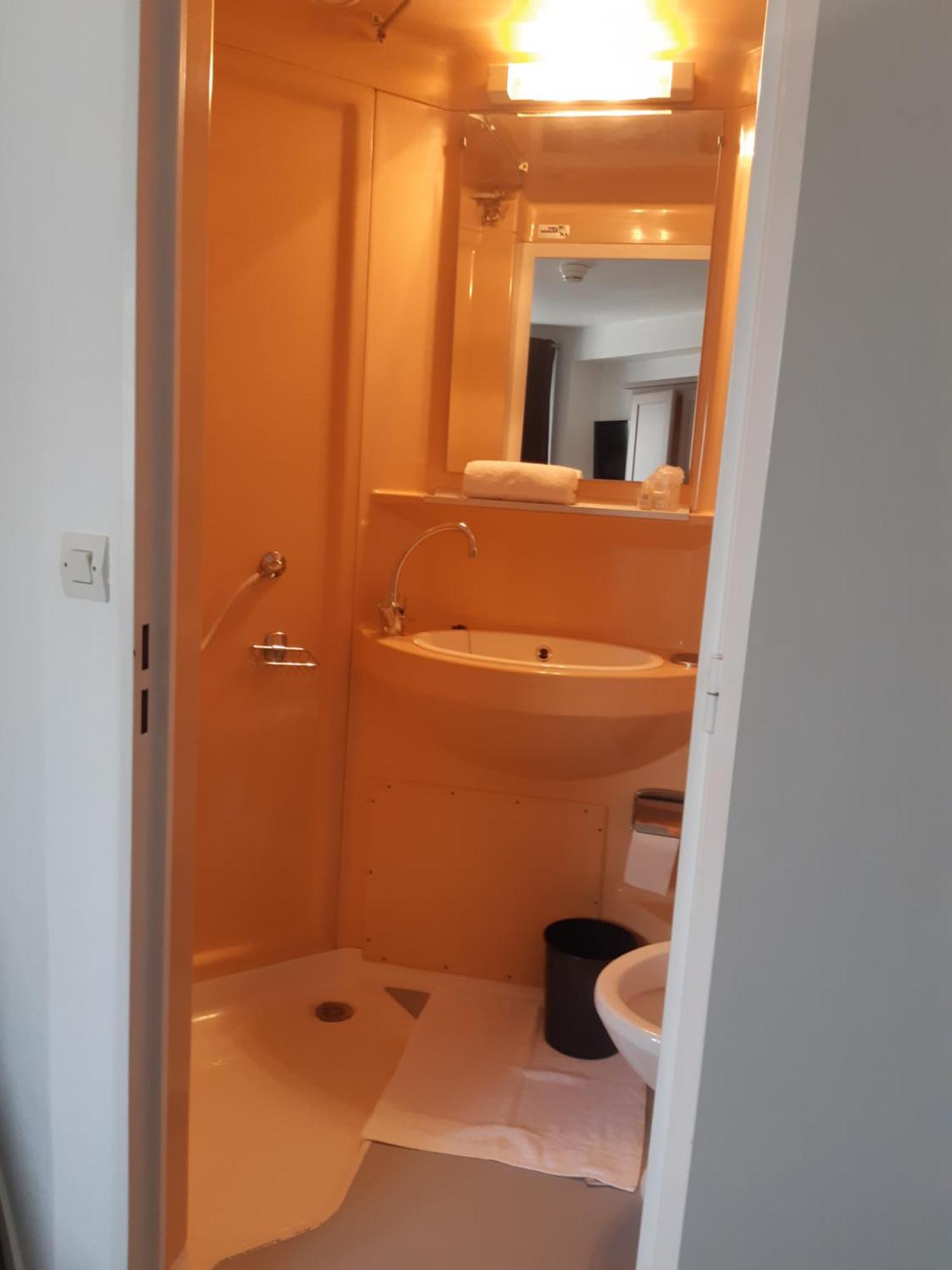 Hotel De La Croix De Malte Cherbourg-en-Cotentin Bilik gambar